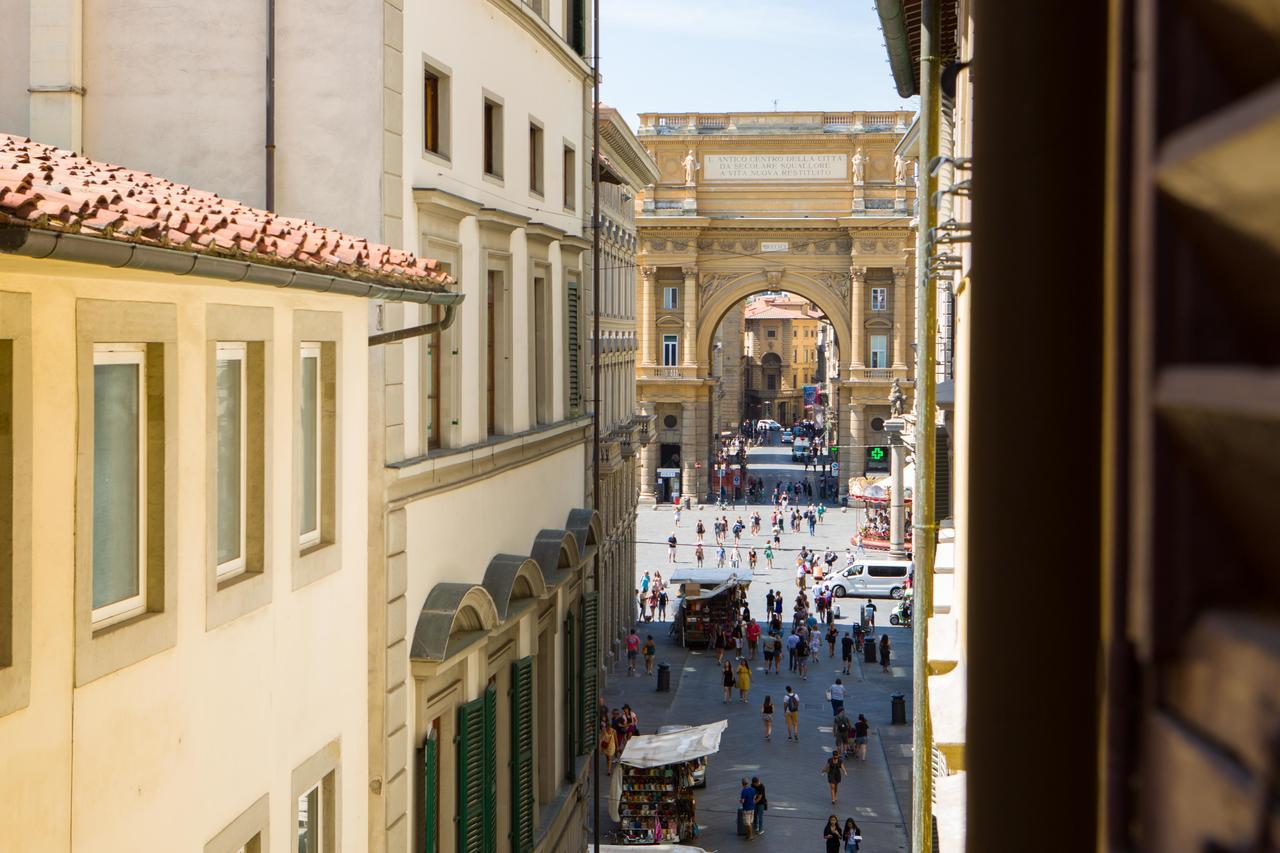 Typical Florentine Apartment Florencja Zewnętrze zdjęcie